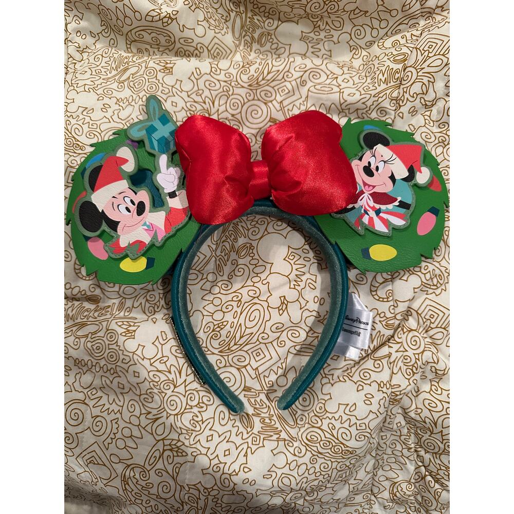 Disney Parks Christmas Holiday Loungefly Wreath Mickey Minnie Mouse Ears